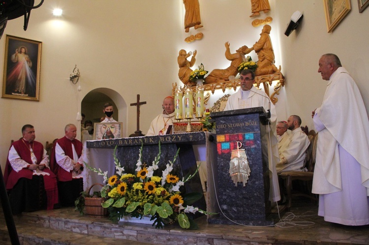 Stawisza. Poświęcenie pomnika i kaplicy św. Jana Pawła II