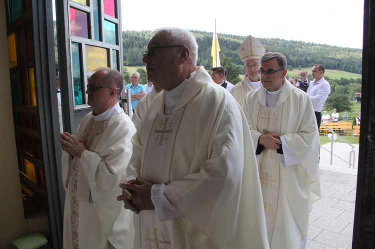 Stawisza. Poświęcenie pomnika i kaplicy św. Jana Pawła II