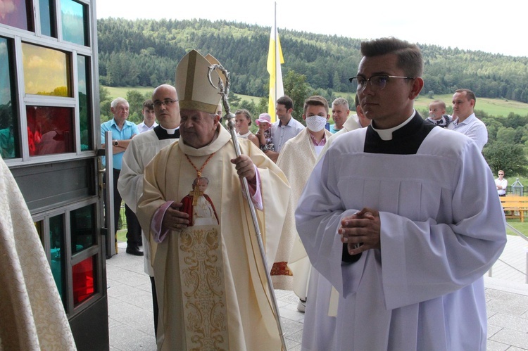 Stawisza. Poświęcenie pomnika i kaplicy św. Jana Pawła II