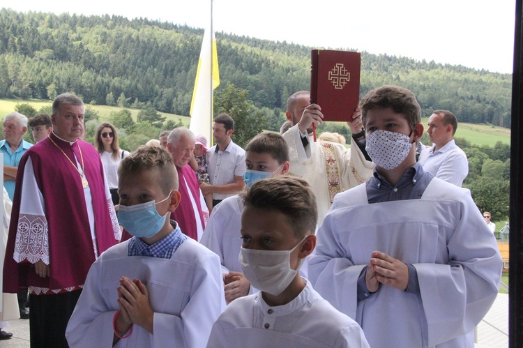 Stawisza. Poświęcenie pomnika i kaplicy św. Jana Pawła II