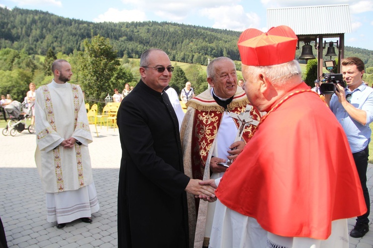 Stawisza. Poświęcenie pomnika i kaplicy św. Jana Pawła II