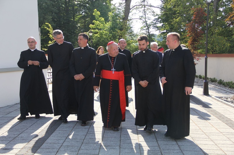 Bobowa. Przekazanie relikwii św. Jana Pawła II