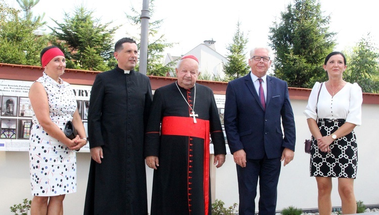 Bobowa. Przekazanie relikwii św. Jana Pawła II