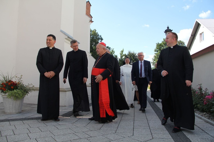 Bobowa. Przekazanie relikwii św. Jana Pawła II