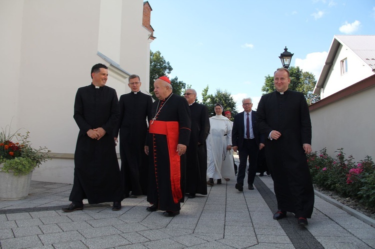 Bobowa. Przekazanie relikwii św. Jana Pawła II