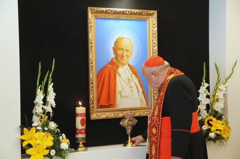 Bobowa. Przekazanie relikwii św. Jana Pawła II