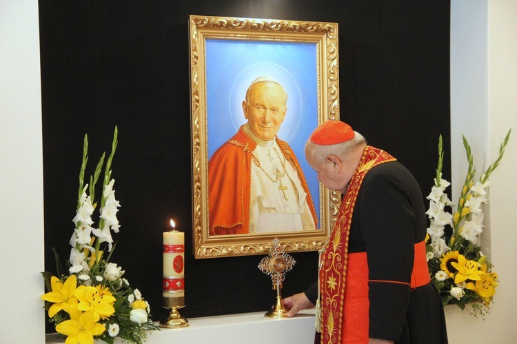 Bobowa. Przekazanie relikwii św. Jana Pawła II