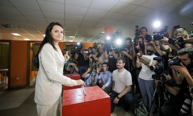 Białoruś: Cichanouska uznała się za zwyciężczynię