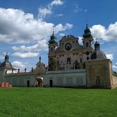 ▼	Kościół poświęcił w 1720 r. biskup warmiński  Teodor Potocki. 