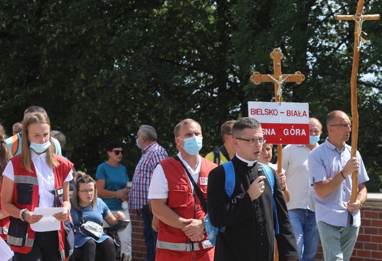 Drogę Krzyżową poprowadził ks. Piotr Bratek.
