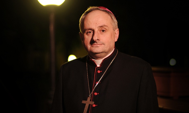 Bp Jacek Jezierski.