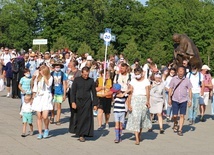 Po Mszy św. pielgrzymi udali się do kaplicy Cudownego Obrazu.