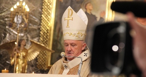 Kard. Nycz: Modlitwą i czynem spłacamy dług za Bitwę Warszawską