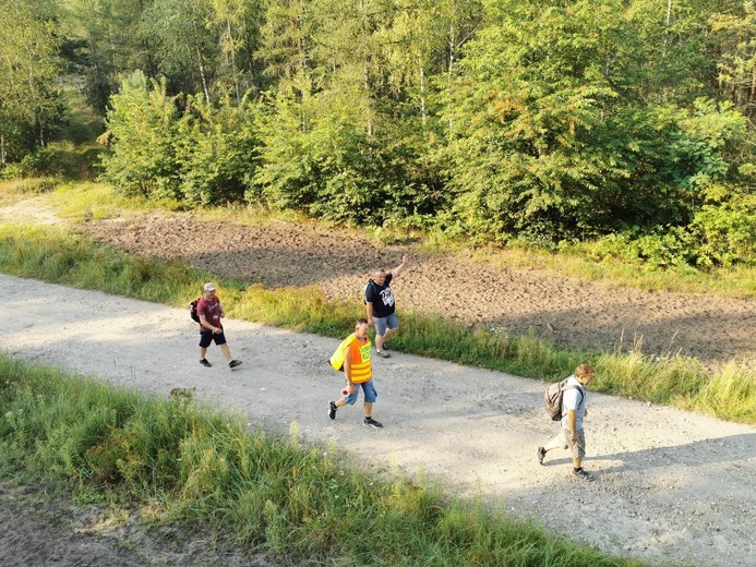 Pieszo na Górę Świętej Anny - Rachowice