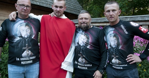 Z Rzeszowa do Koszalina. Z ważnymi intencjami i… na rowerach 
