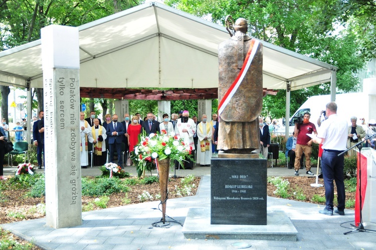 Odsłonięto pomnik kard. Stefana Wyszyńskiego