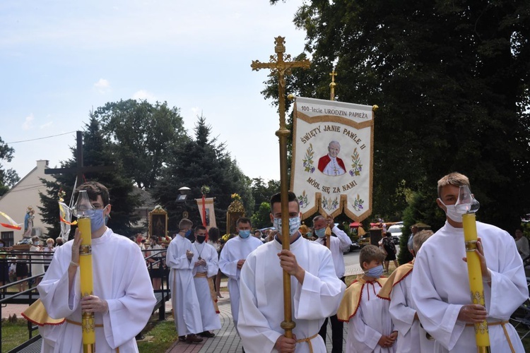 Odnowiony kościół w Wietrzychowicach