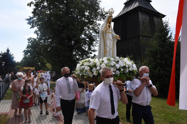 Odnowiony kościół w Wietrzychowicach