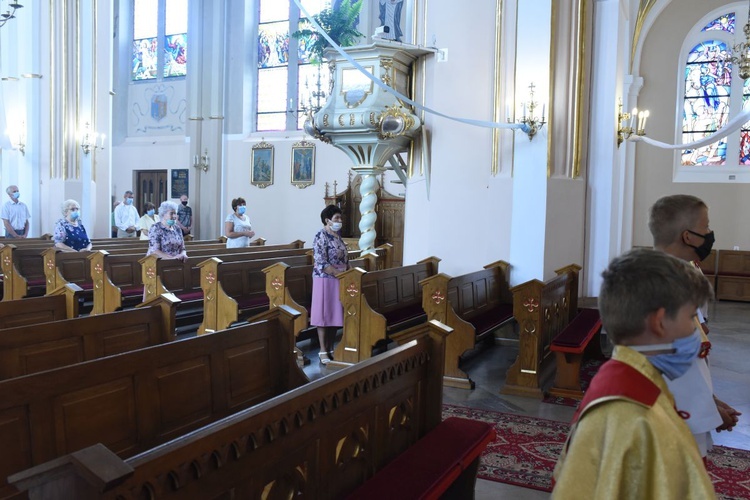 Odnowiony kościół w Wietrzychowicach