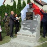 W Mirkowie odsłonili niepodległościowy monument