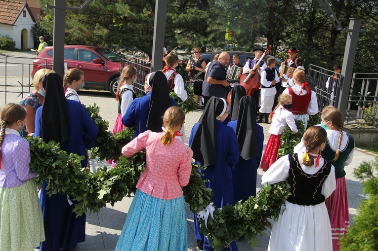 Kąclowa. Śluby wieczyste