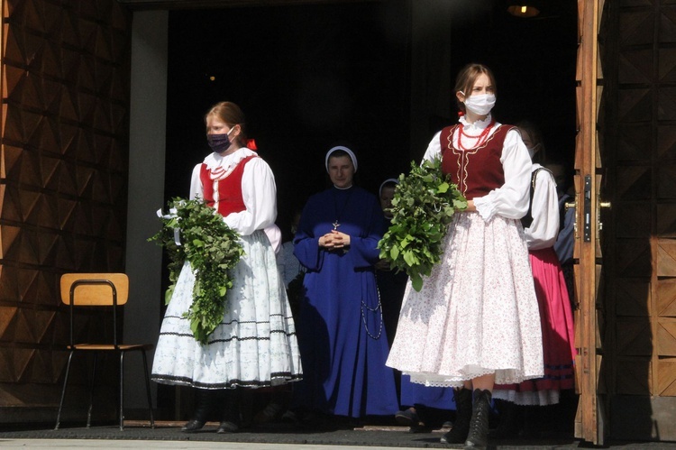 Kąclowa. Śluby wieczyste