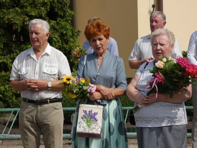 Poświęcenie pomnika św. Jana Pawła II w Szlichtyngowej