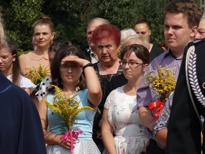 Poświęcenie pomnika św. Jana Pawła II w Szlichtyngowej