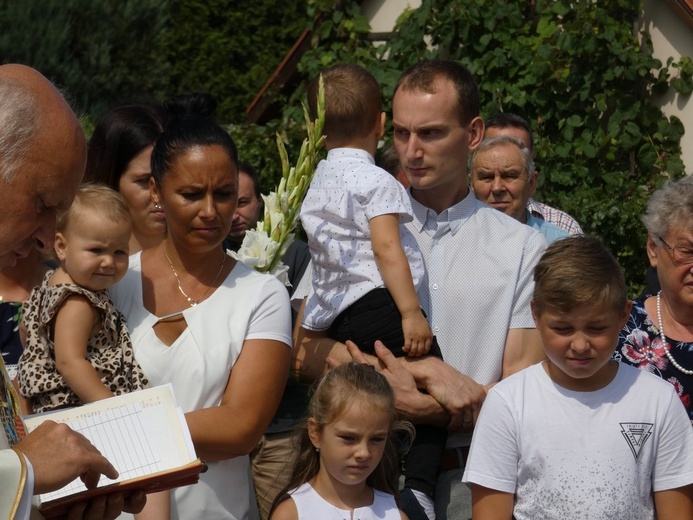 Poświęcenie pomnika św. Jana Pawła II w Szlichtyngowej