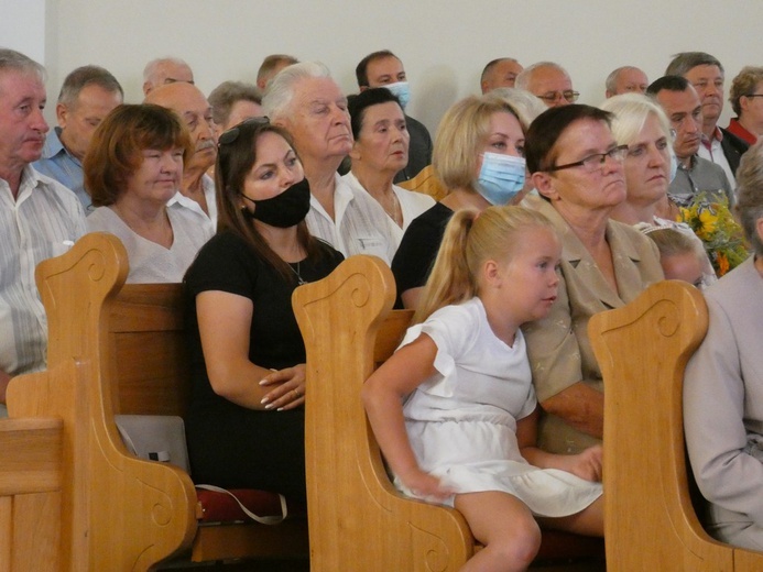 Poświęcenie pomnika św. Jana Pawła II w Szlichtyngowej