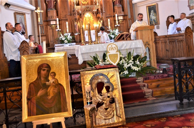 Powrót łaskami słynącej ikony Matki Bożej Pawłowskiej