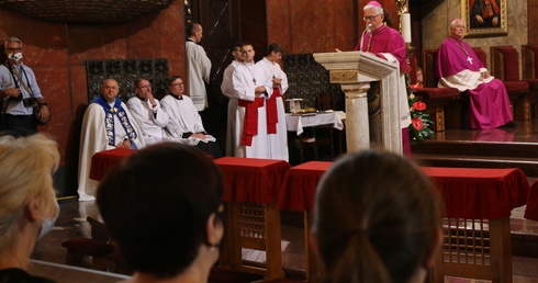 Abp Skworc w Piekarach: Pomóż nam wygrać, Lekarko, nasz czas