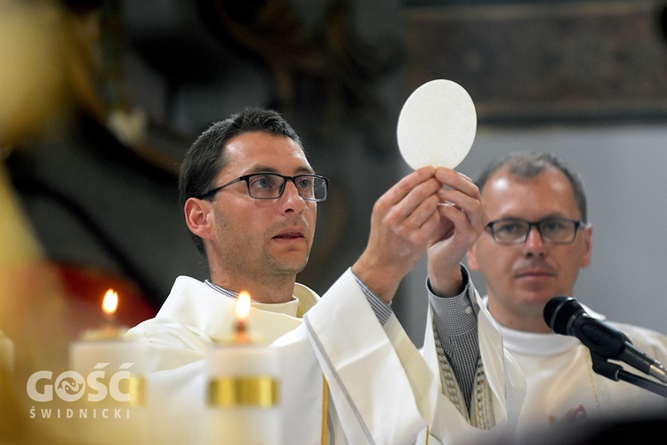 Odpust w Różance. Niespodziewanie pojawił się biskup