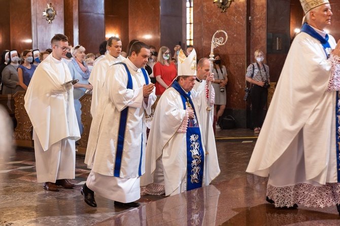 Kobiety u Matki Bożej Piekarskiej 