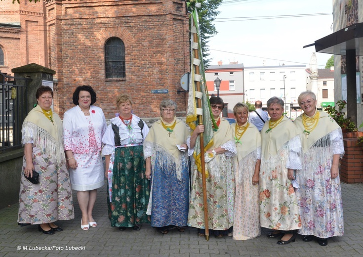 Kobiety u Matki Bożej Piekarskiej (3)