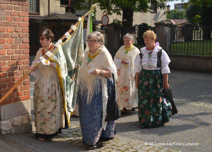 Kobiety u Matki Bożej Piekarskiej (3)