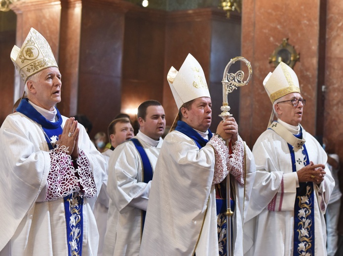 Kobiety u Matki Bożej Piekarskiej (3)