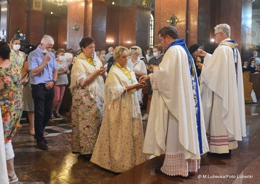 Kobiety u Matki Bożej Piekarskiej (3)