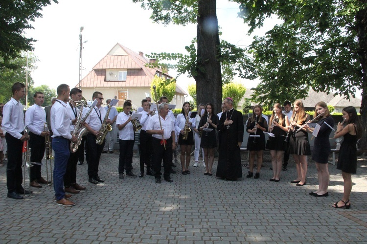 Krzyżanowice. Błogosławieństwo odnowionej dzwonnicy