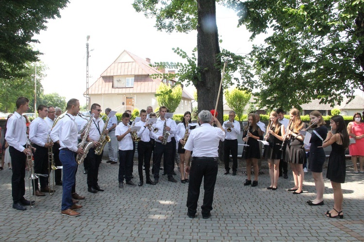 Krzyżanowice. Błogosławieństwo odnowionej dzwonnicy