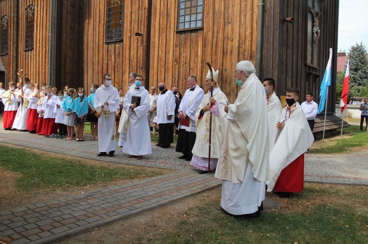 Krzyżanowice. Błogosławieństwo odnowionej dzwonnicy