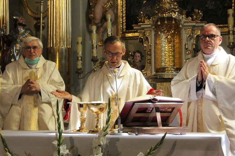 Krzyżanowice. Błogosławieństwo odnowionej dzwonnicy