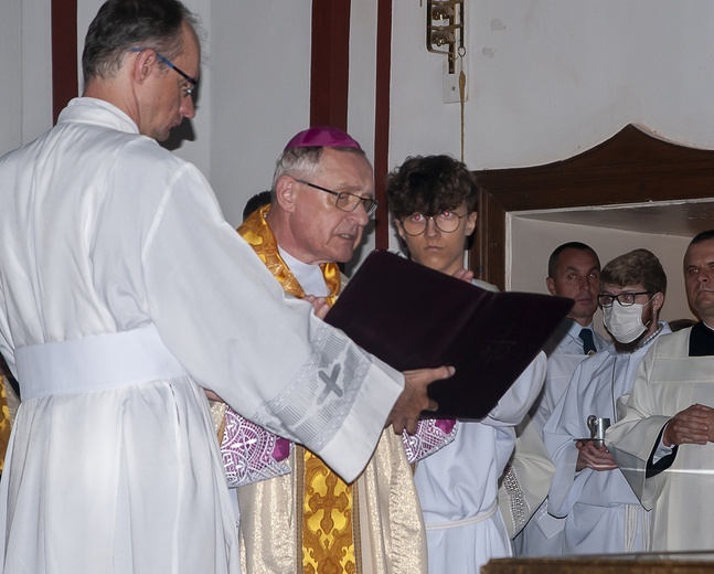 Konsekracja ołtarza w Złocieńcu, cz. 2