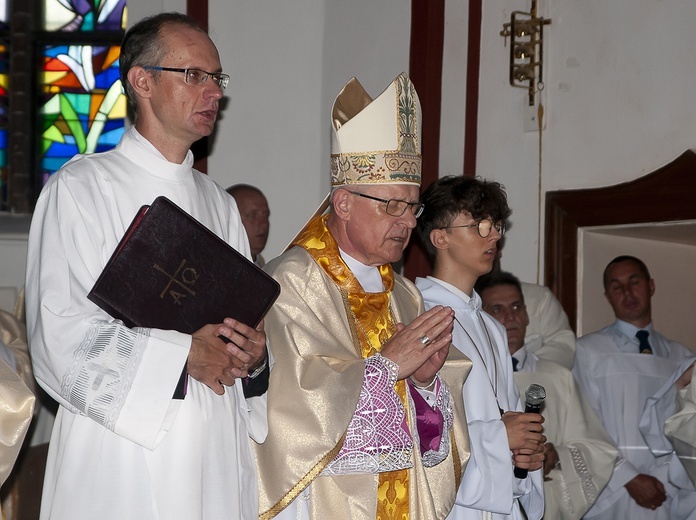 Konsekracja ołtarza w Złocieńcu, cz. 2