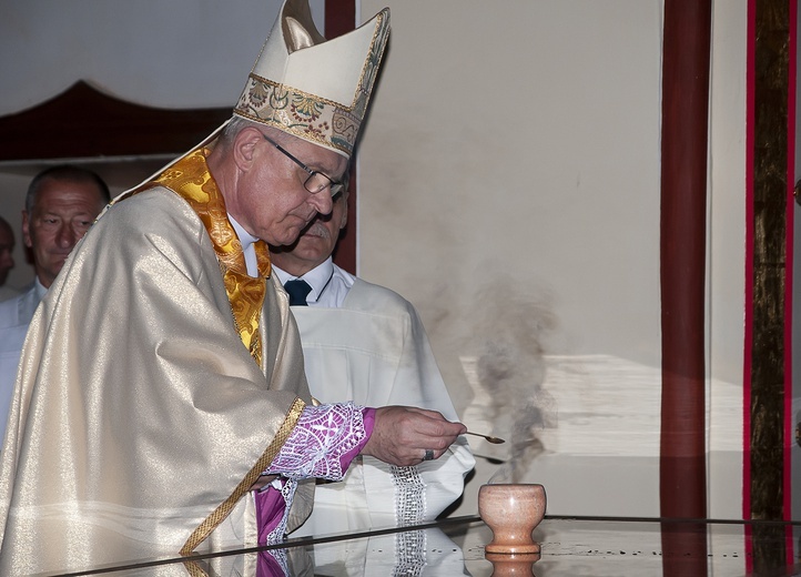 Konsekracja ołtarza w Złocieńcu, cz. 2