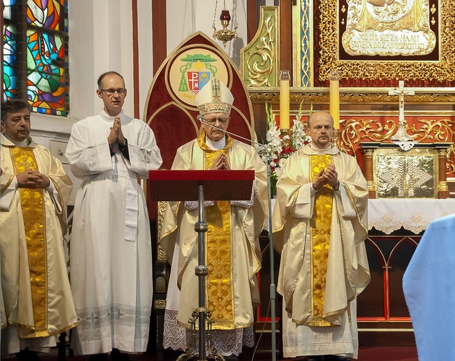 Konsekracja ołtarza w Złocieńcu, cz. 2
