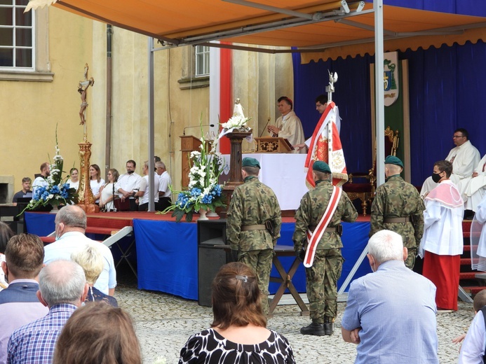 40-lecie koronacji wambierzyckiej figurki Matki Bożej