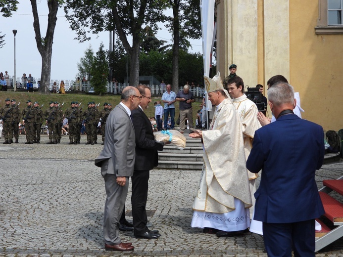 40-lecie koronacji wambierzyckiej figurki Matki Bożej