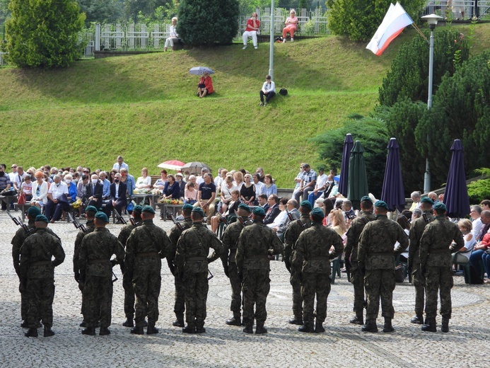 40-lecie koronacji wambierzyckiej figurki Matki Bożej