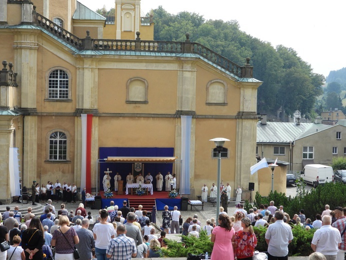 40-lecie koronacji wambierzyckiej figurki Matki Bożej